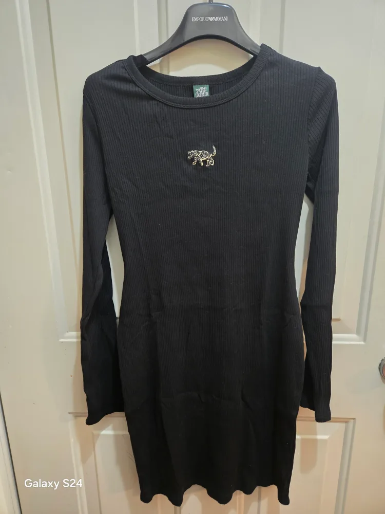 Free Clothes - Ready for Pickup image indicator(8)