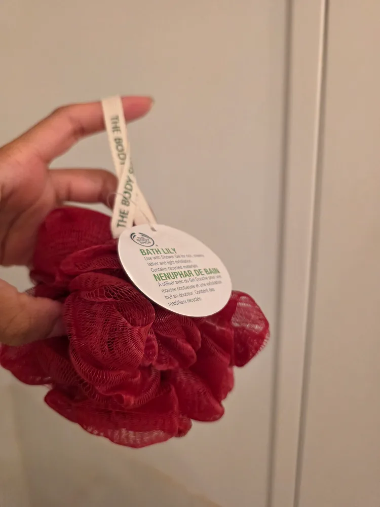 New Unused The Body Shop Bath Lily Loofah image indicator(2)