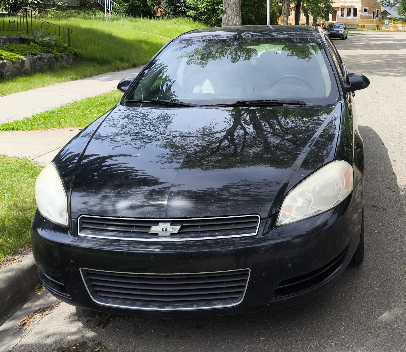 Black Chevrolet Impala LT - photo 2