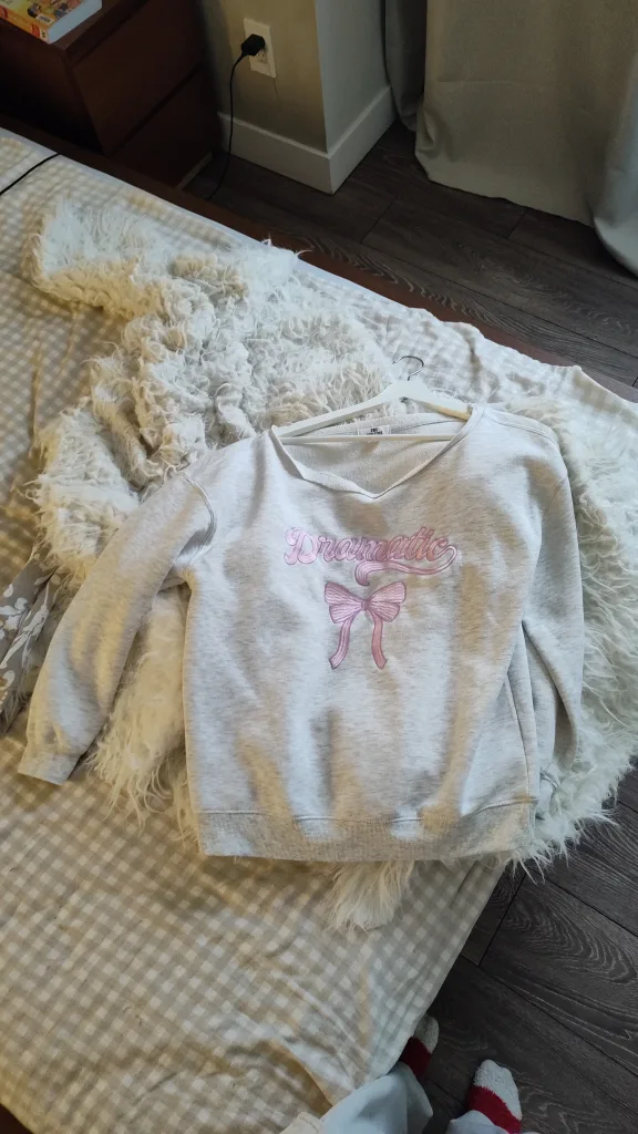 Dramatic Bow Sweatshirt thumbnail