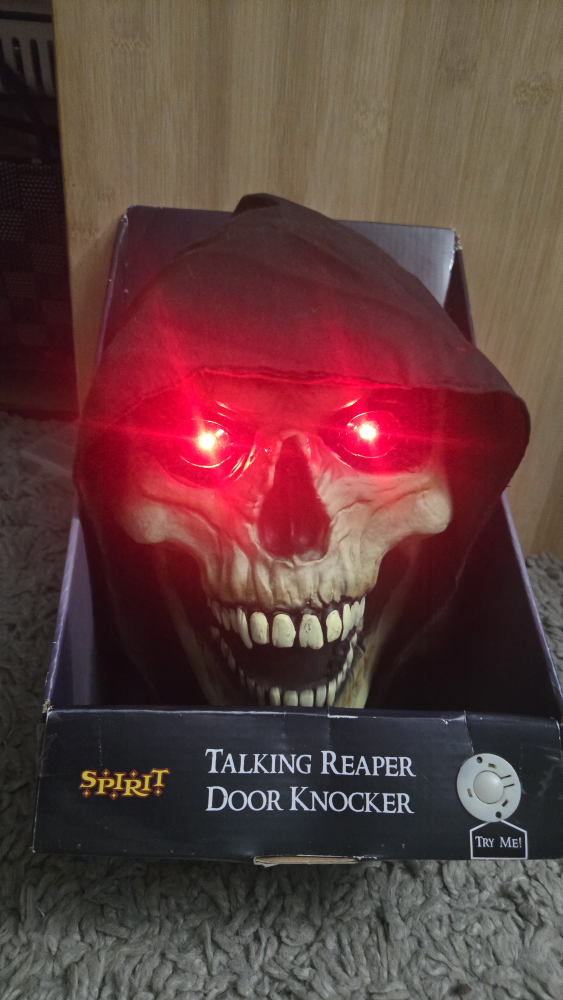 Spooky Halloween Decor Lot