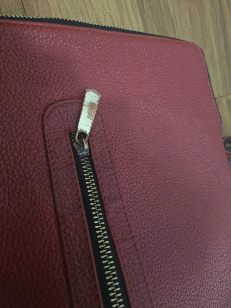 Red Shoulder Bag image indicator(4)