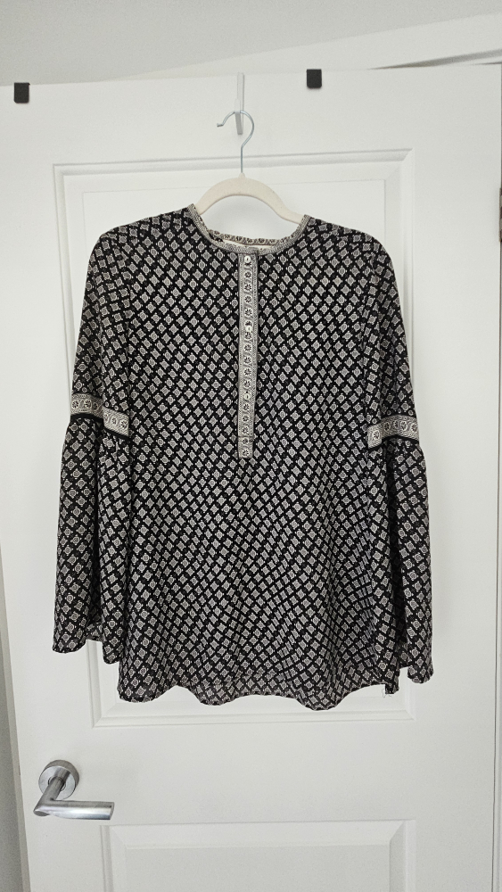 NEGOTIABLE - Max Studio Black Patterned Blouse - Size S (4) - photo 4