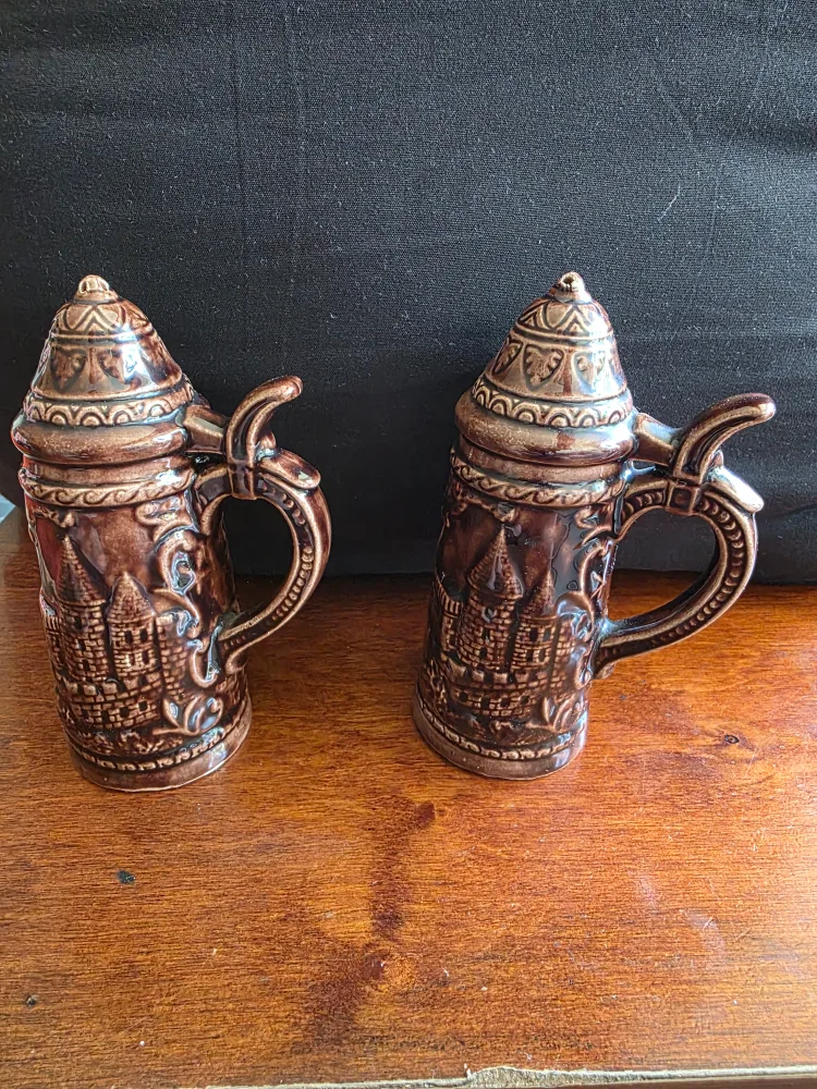 Vintage Salt and Pepper Shakers - Beer Stein Design thumbnail