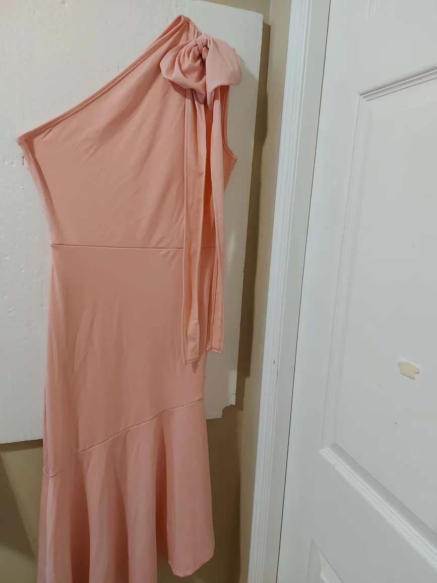 Peach One-Shoulder Midi Dress Size Large thumbnail