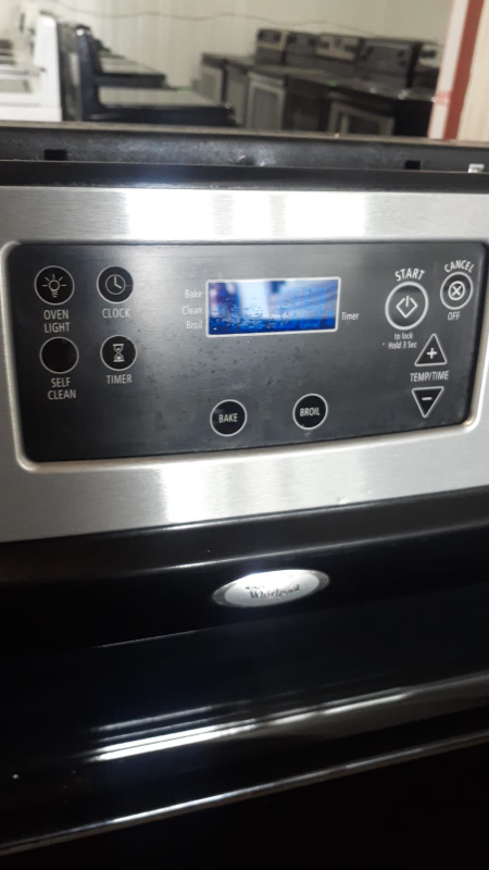 Whirlpool Electric Range - photo 4
