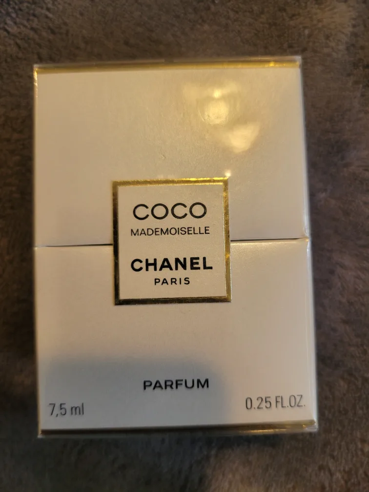 chanel parfume thumbnail