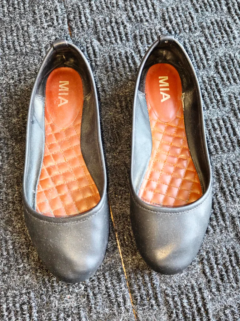 Women MIA Black Ballet Flats Slip On Shoes - Size 7.5 thumbnail