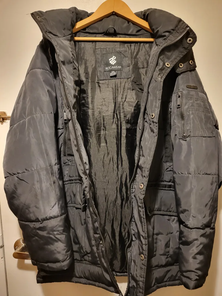 Men's ROCAWEAR Black Puffer Parka Winter Jacket Size: M/L image indicator(3)