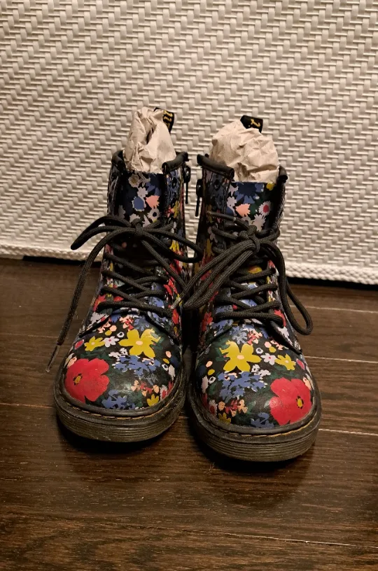 Dr. Martens Floral Print Leather Boots image indicator(2)