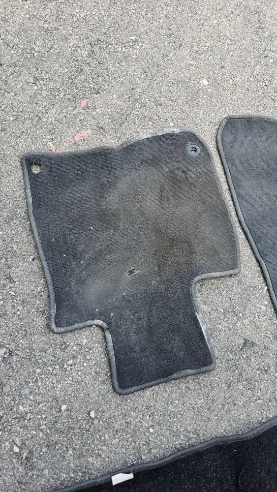 💚 Set of Car Floor Mats image indicator(2)