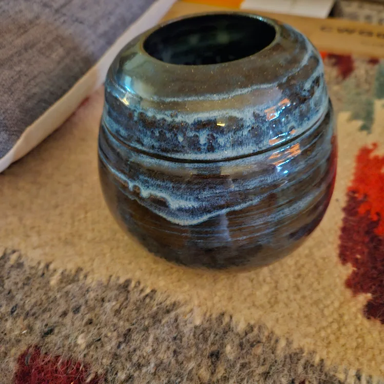 Handmade pottery  Made By  ART Moro-Wey  NewYork image indicator(5)