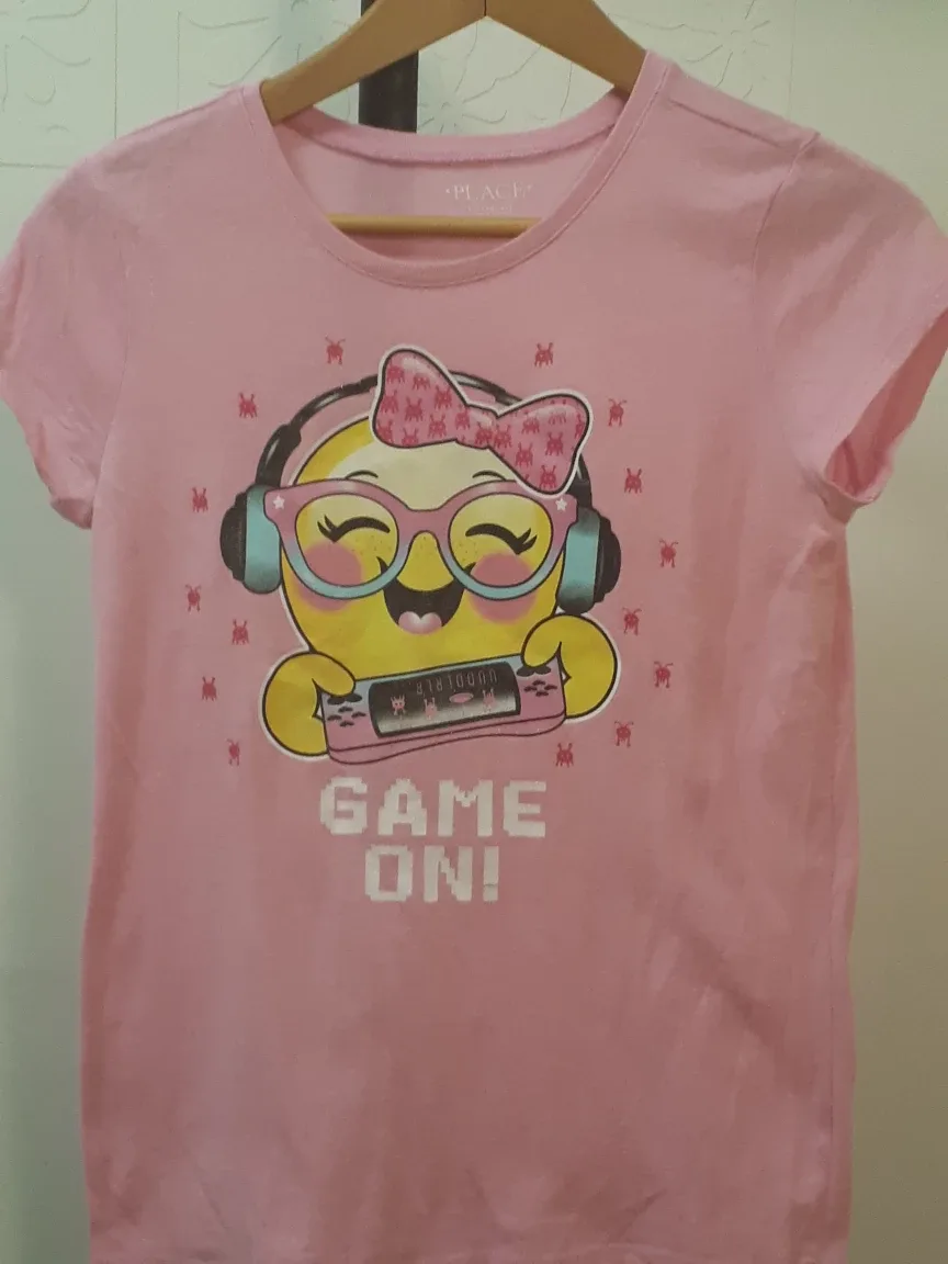 Girls' assorted t-shirts, Size XL image indicator(6)