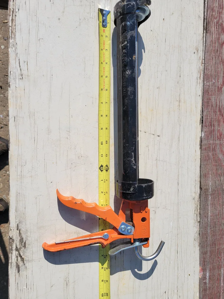 Professional Caulking Gun thumbnail