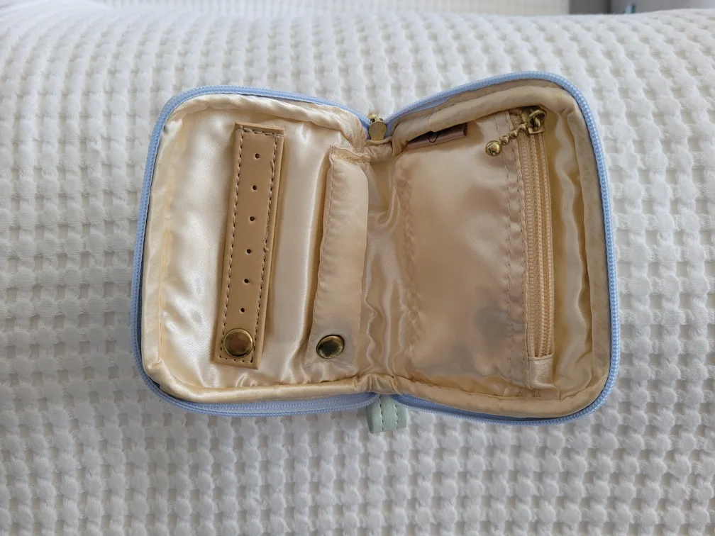 Cheri Jewellery Case - Light Blue Lace image indicator(2)