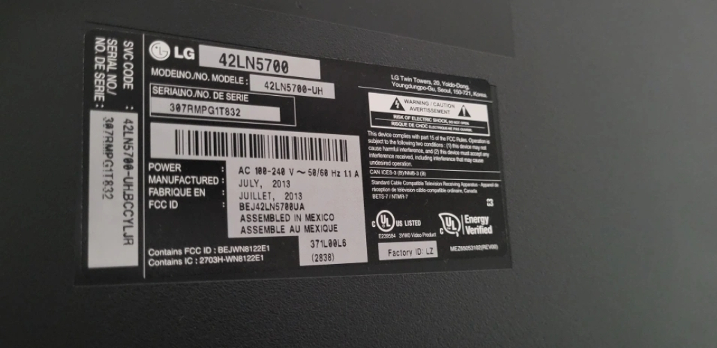 LG 42LN5700 42-inch LED TV - photo 2