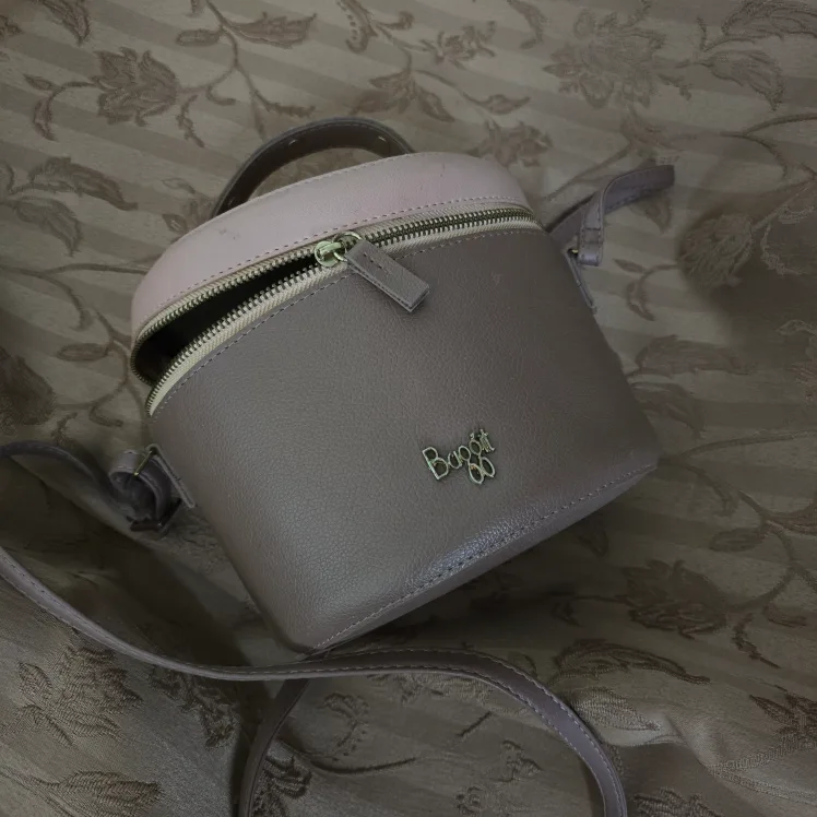 Baggit makeup bag thumbnail