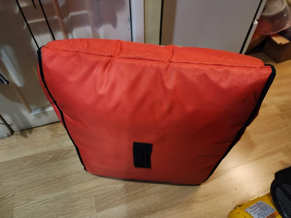 The Dishes Delivery Bag. Like new image indicator(10)