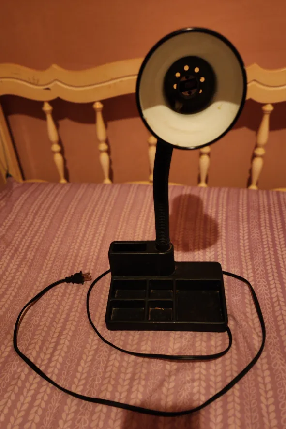 Desk Lamp with Organizer Base CASH ONLY thumbnail