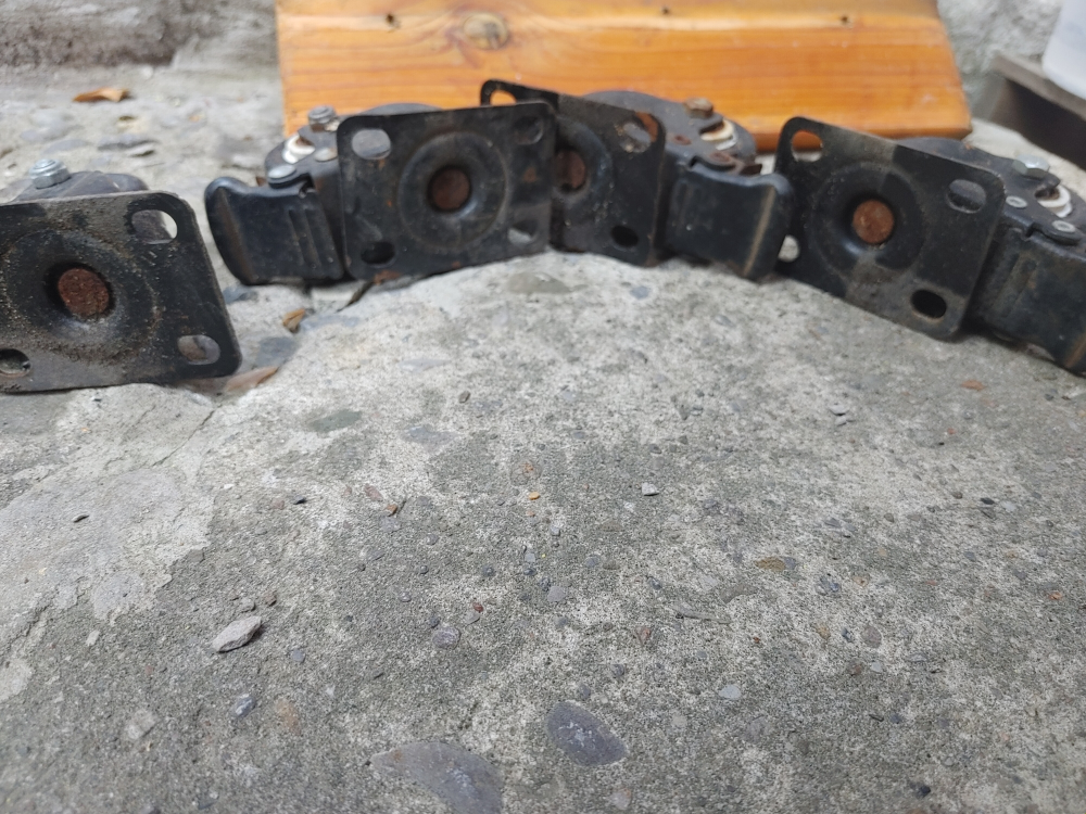 Set of 4 Used Caster Wheels - photo 2