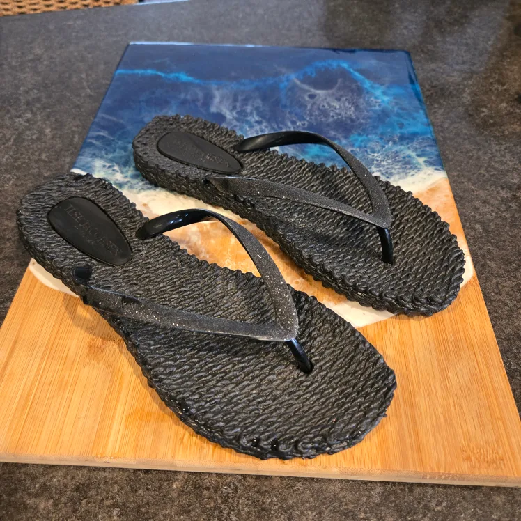 Ilse Jacobsen Black Flip Flops Size 7 thumbnail