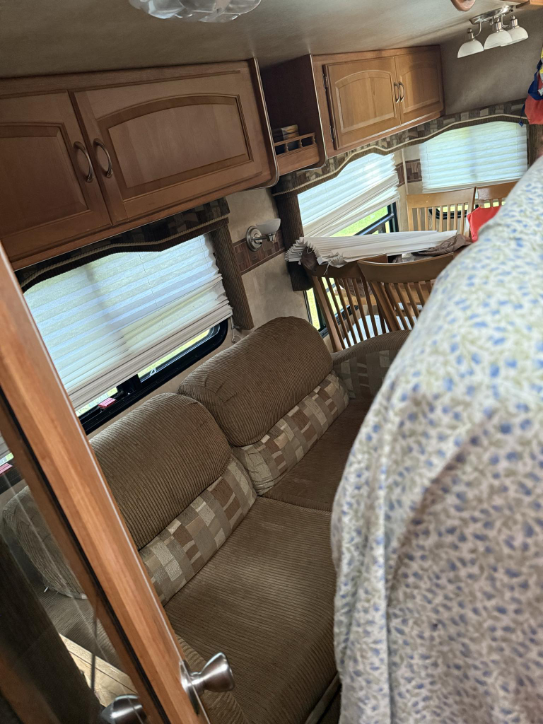 Wildcat Fifth Wheel Trailer - photo 2