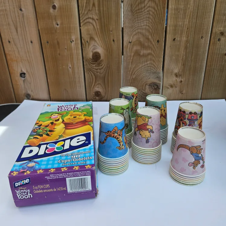 VTG Dixie 5oz Fun Cups Disney Winnie Pooh Box OPENED, thumbnail