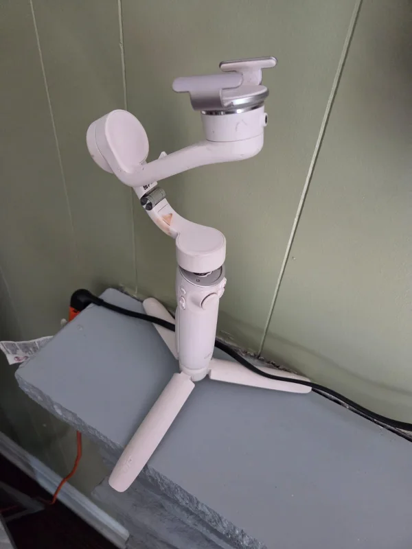 DJI Osmo Mobile 6 Gimbal Stabilizer image indicator(3)