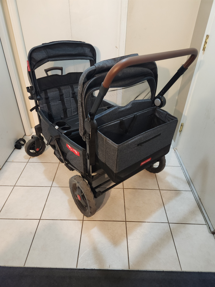 Radio Flyer Voya Stroller Wagon - photo 4
