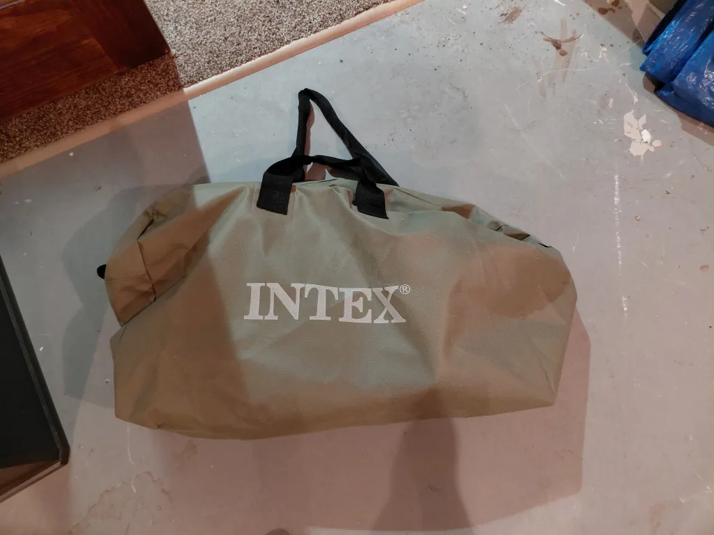 Intex Challenger K1 Kayak with Paddle & Pump image indicator(4)