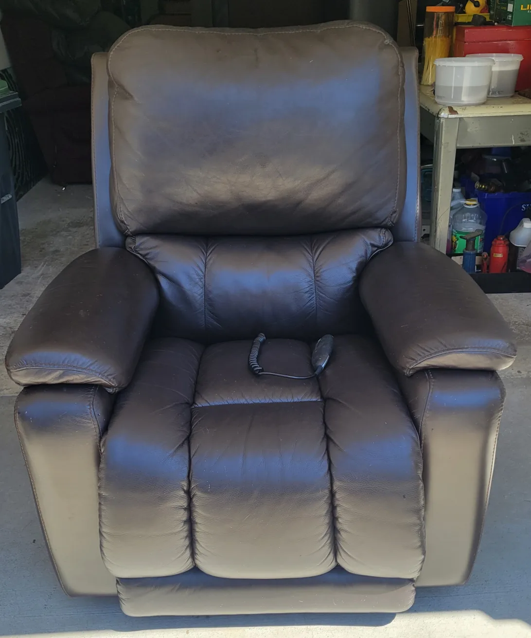 Chocolate Brown Electric LaZboy Rocker Recliner (FREE DELIVERY) thumbnail