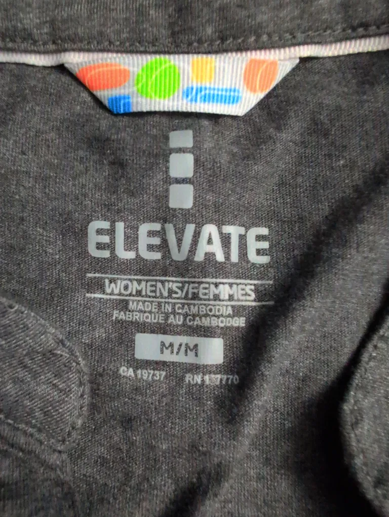 Elevate Henley T-Shirt - Medium 💚🥕 image indicator(2)