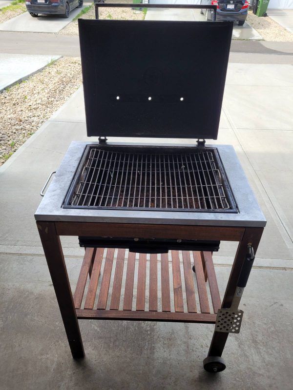 Outdoor BBQ Grill on a Wooden Cart - photo 2