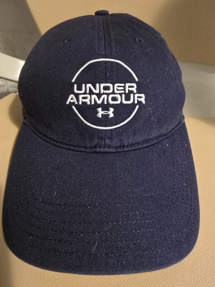 💚🥕Under Armour Baseball Cap