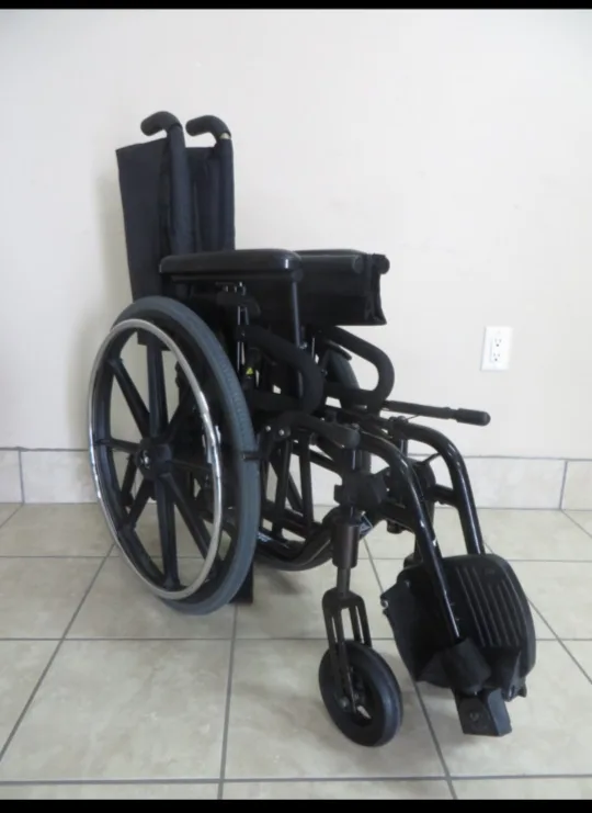 Foldable Wheelchair image indicator(2)