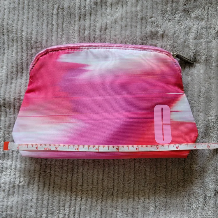 💫NWOT💫 Clinique || set of 2 pink cosmetic bags image indicator(6)
