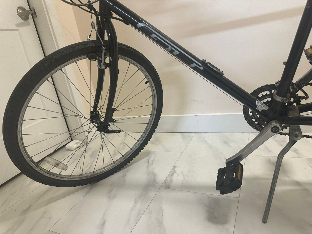 GT Outpost Mountain Bike - photo 4