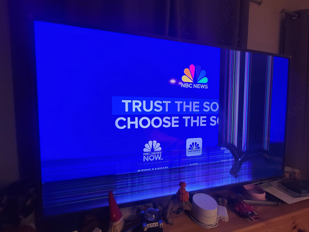 Samsung 55" Smart TV for parts - photo 2