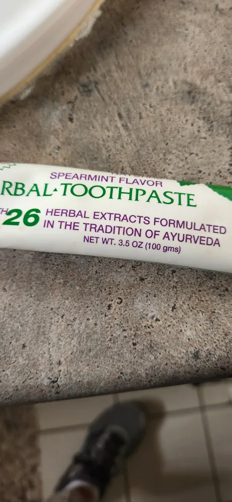 Herbal Toothpaste - Spearmint Flavor freecycle 🏆 thumbnail