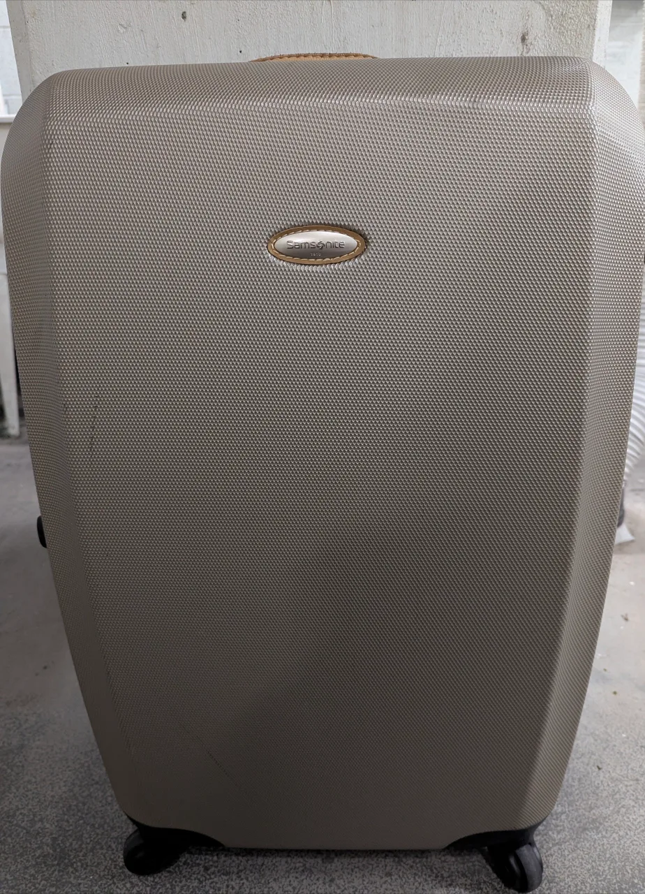 Samsonite Rolling Suitcase - Large image indicator(2)