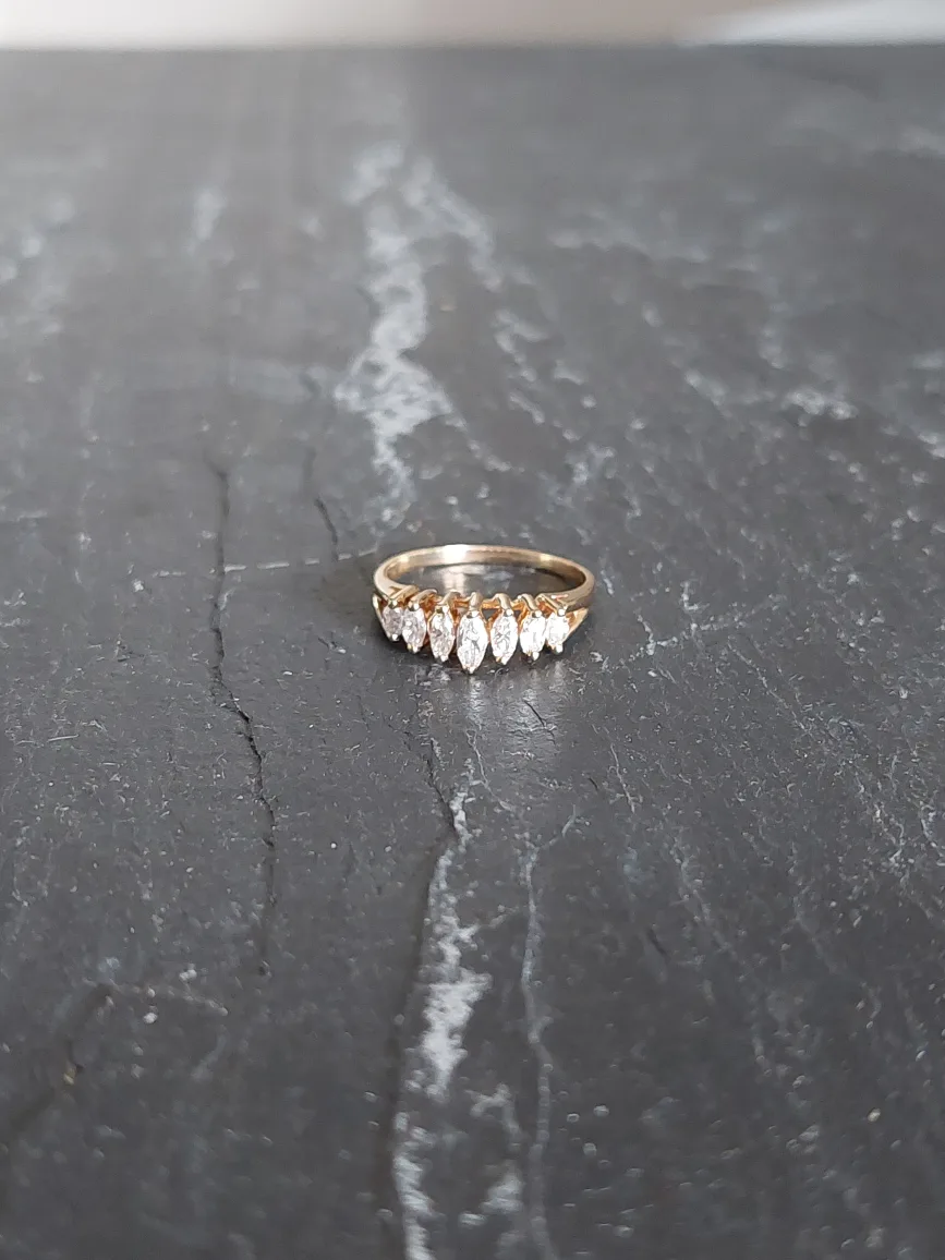 Gold Stairway Ring with Brilliant Cut Marquise Diamonds image indicator(3)