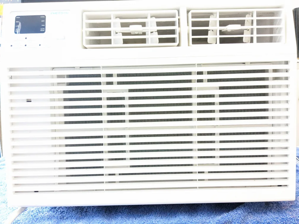 10,000 BTU Emerson Quiet Kool Window Air Conditioner image indicator(6)