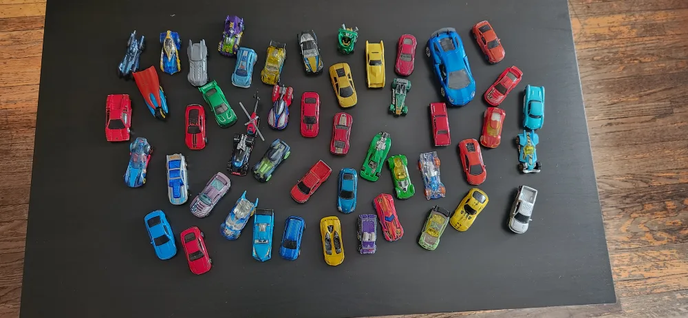 Hotwheels Lot of Toy Cars image indicator(4)