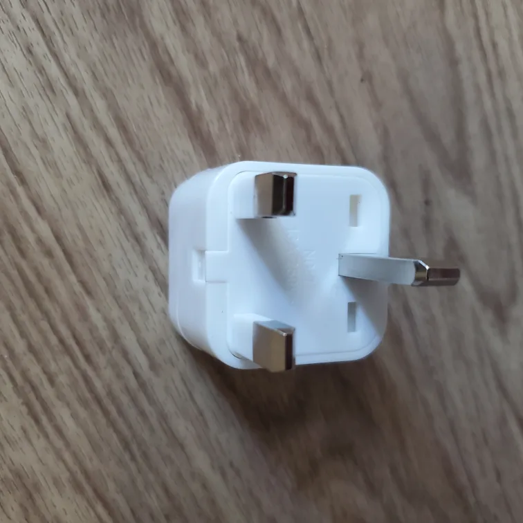 Type G (UK + Ireland) Travel Adapter image indicator(2)