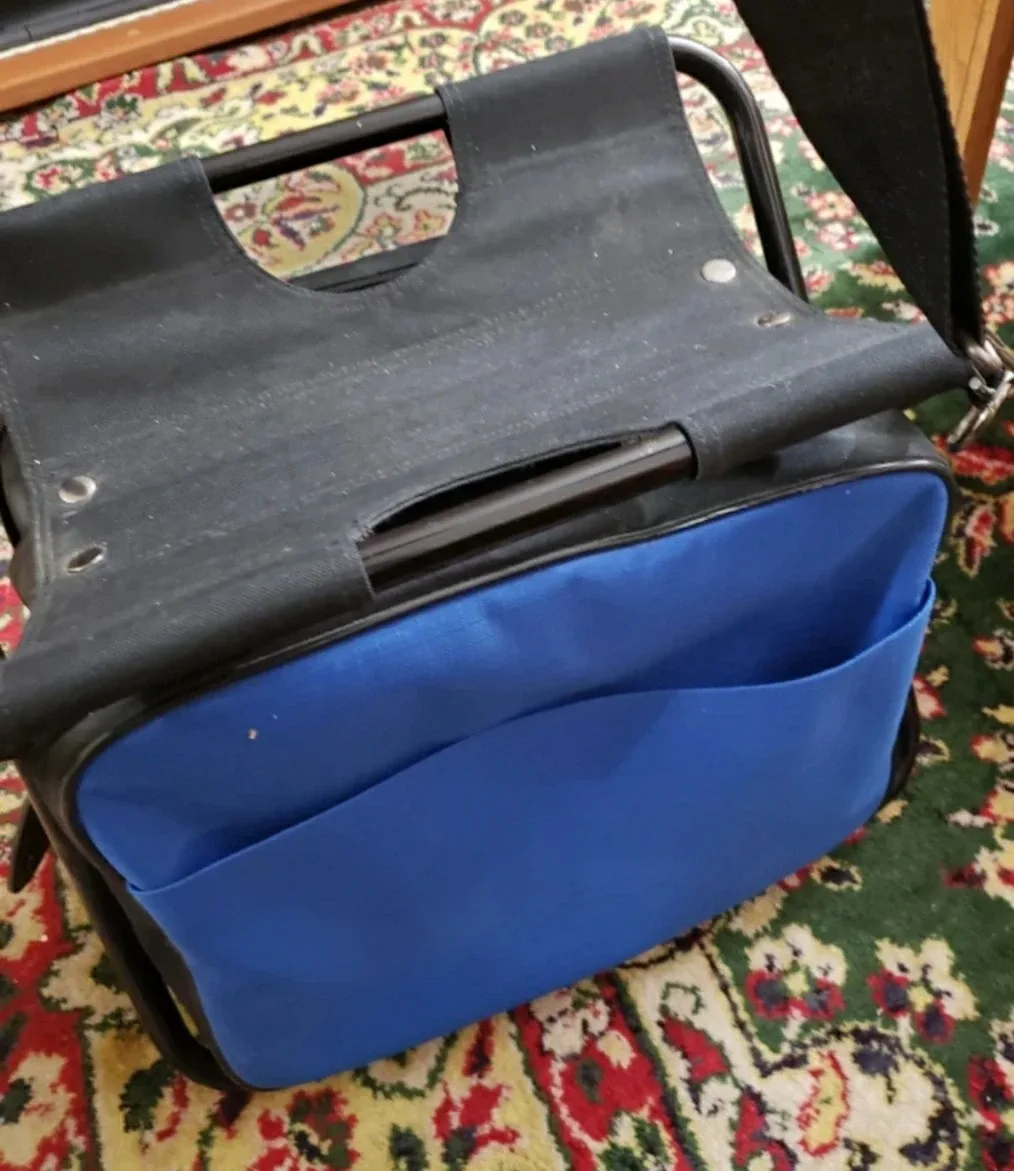 Camping  foldable Chair with Cooler image indicator(2)