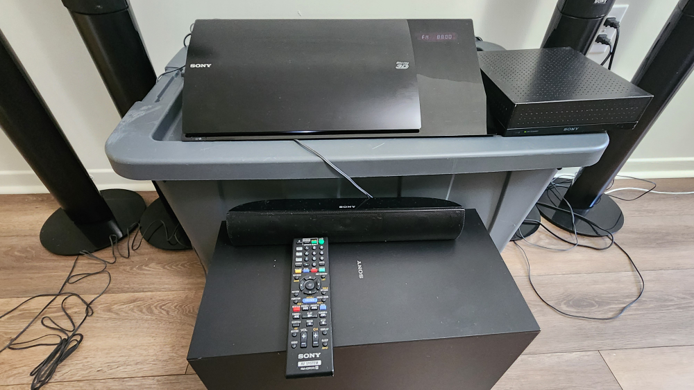 Sony Home Theatre System - photo 3