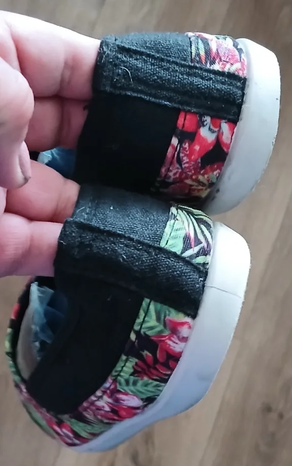 Coral Floral Print Slip-On Shoes image indicator(4)