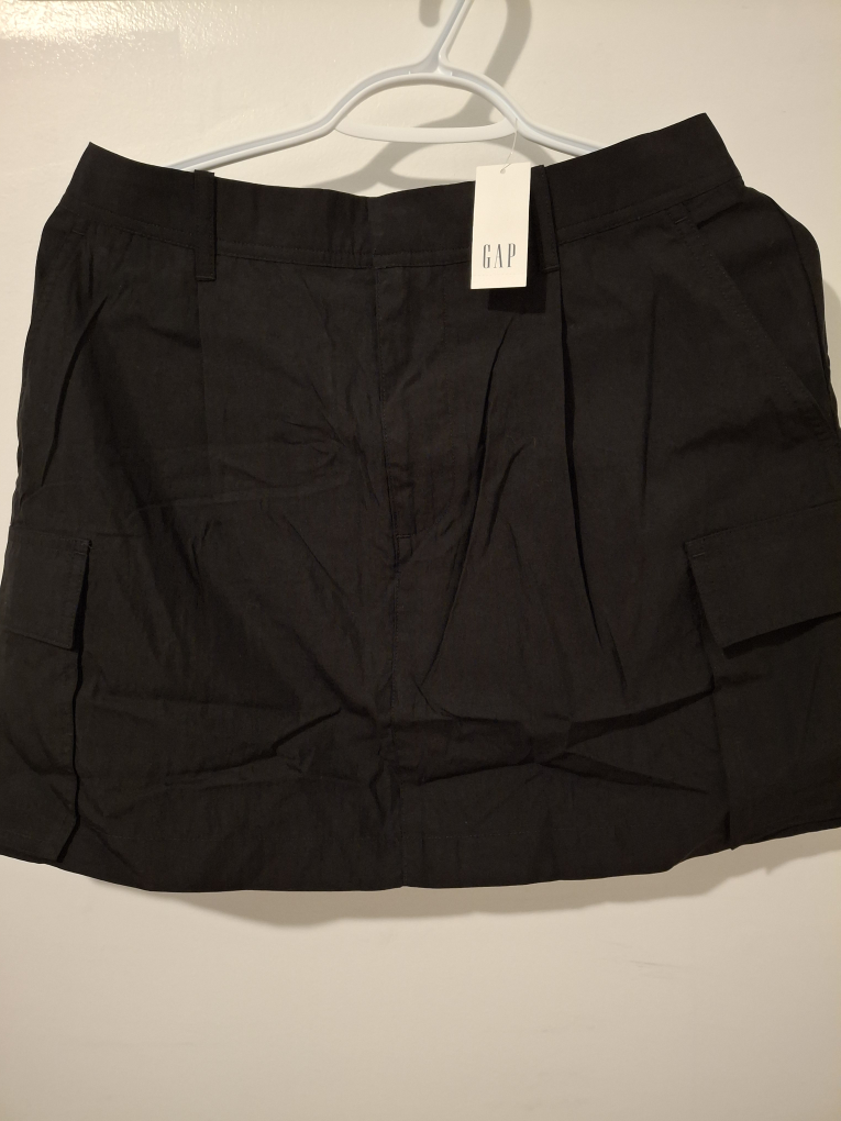 GAP Black Cargo Skirt - Size S Petite