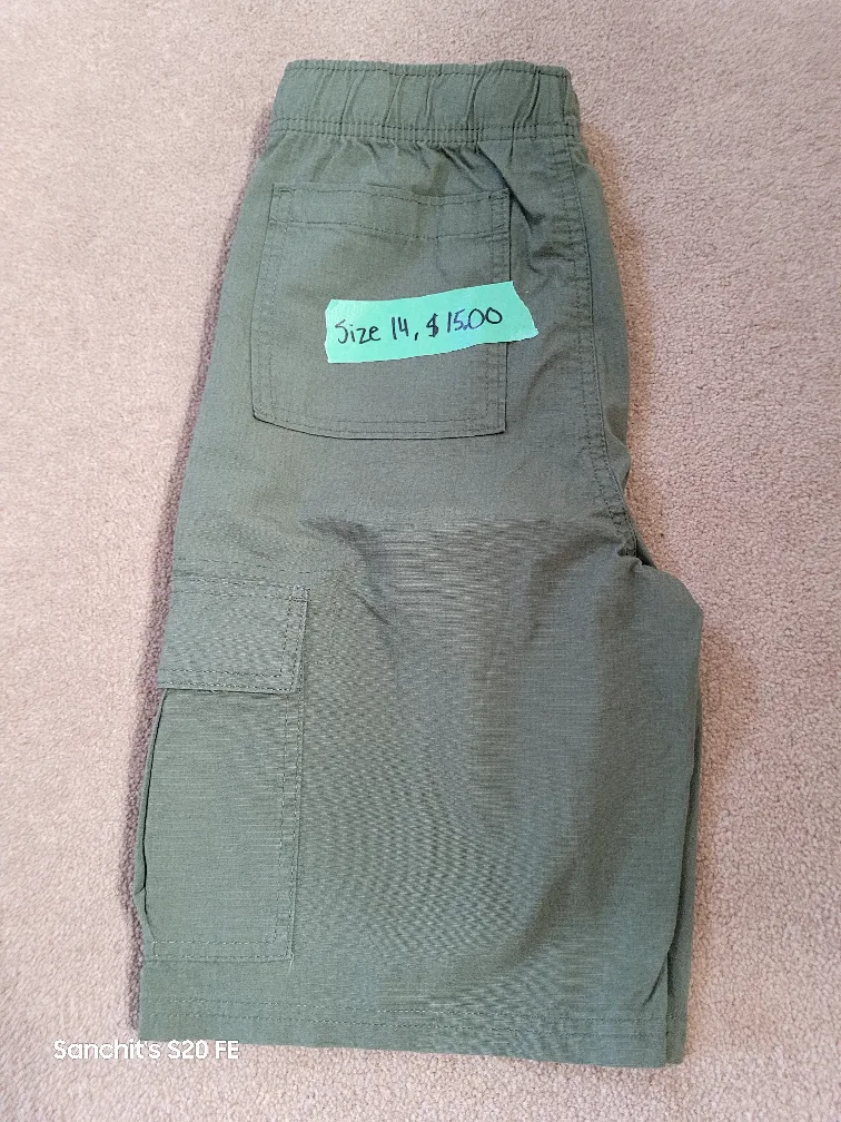 Size 14 Green Cargo Shorts thumbnail