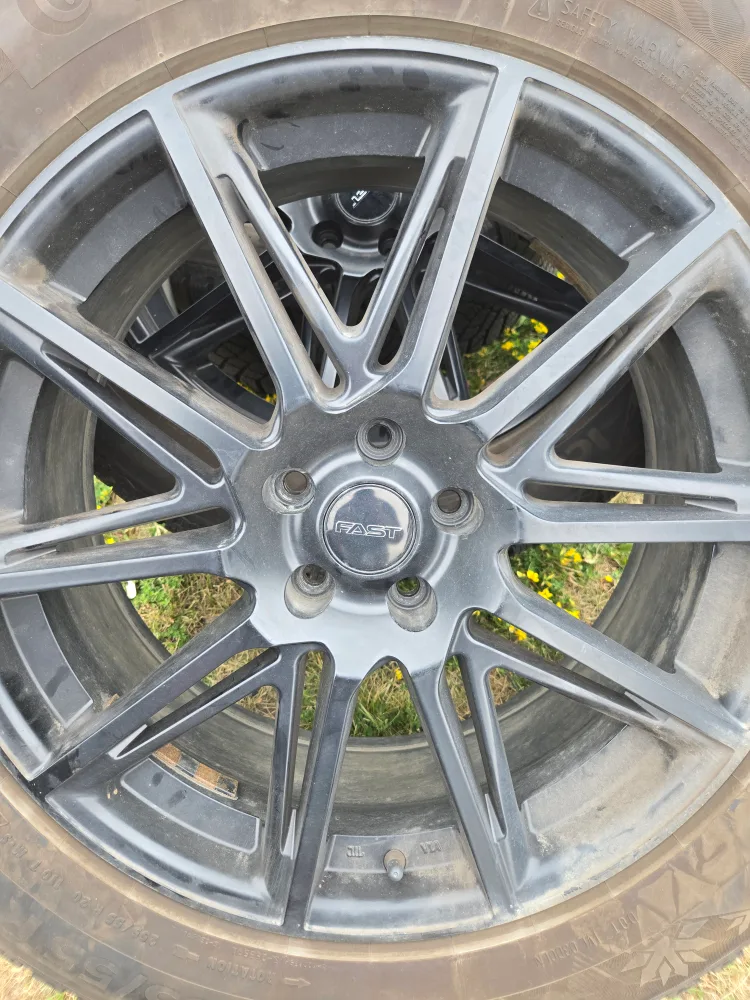 Continental IceContact XTRM 255/55R20 Tires on FAST Rims image indicator(8)